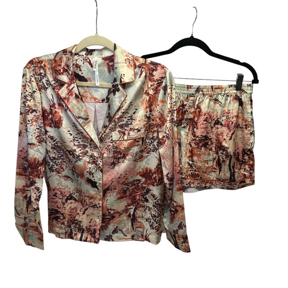 Soma Intimates Pajama Set Womens Satin Abstract Landscape Print Top Shorts Small - Picture 2 of 12